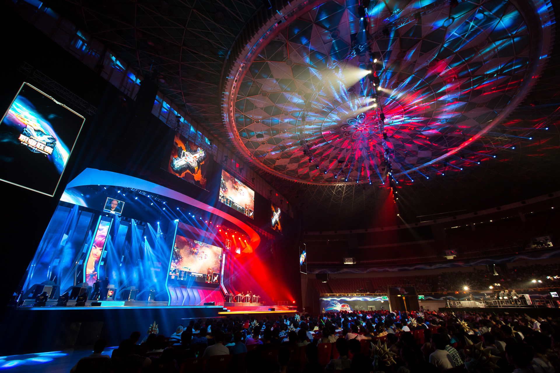 英雄联盟S13全球总决赛：BLG晋级八强，LPL四支队伍锁定八强展现赛区整体强势，八强抽签避免内战成关键